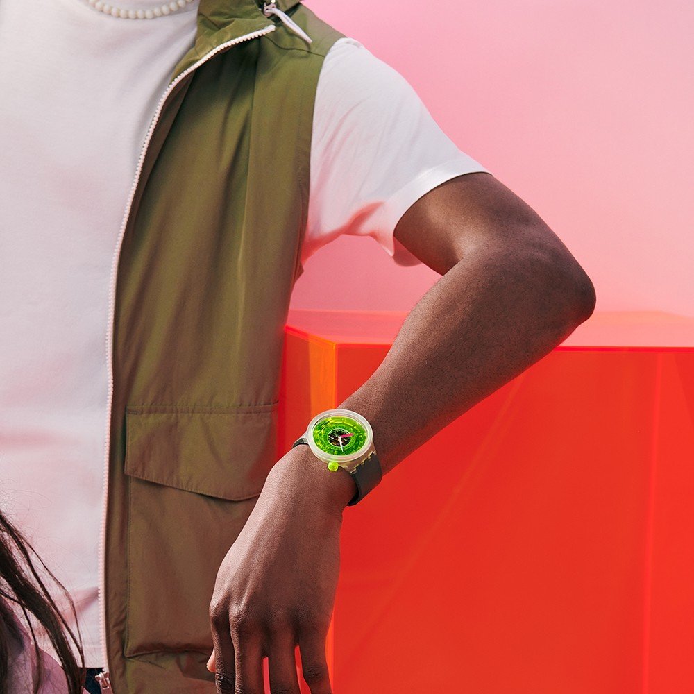 RELOJ SWATCH SB05K400 - SWATCH BLINDED BY NEON