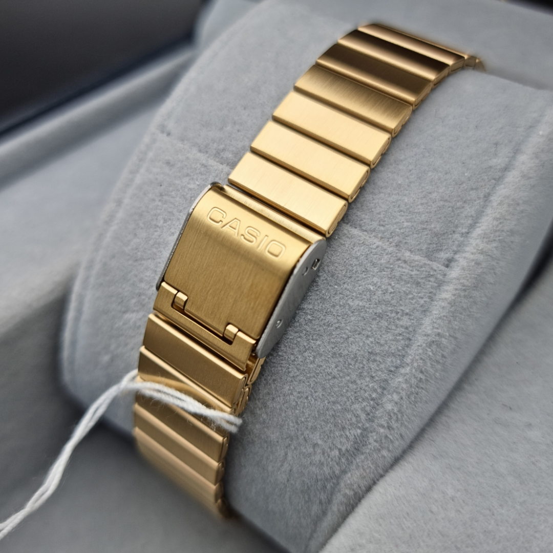 RELOJ CASIO CA-500WEG-1A DORADO ACERO