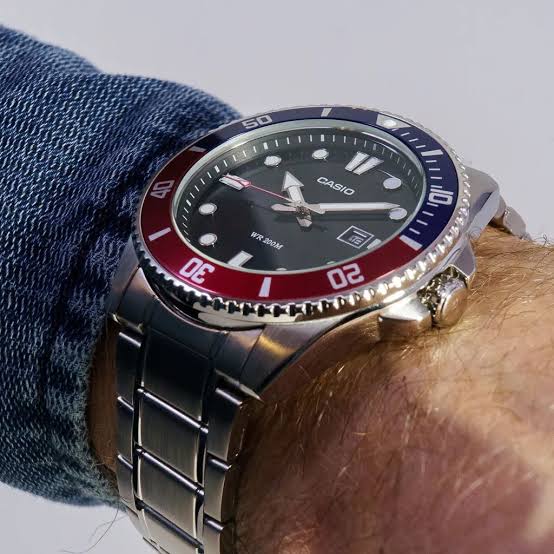 RELOJ CASIO MDV-107D-1A3 ACERO
