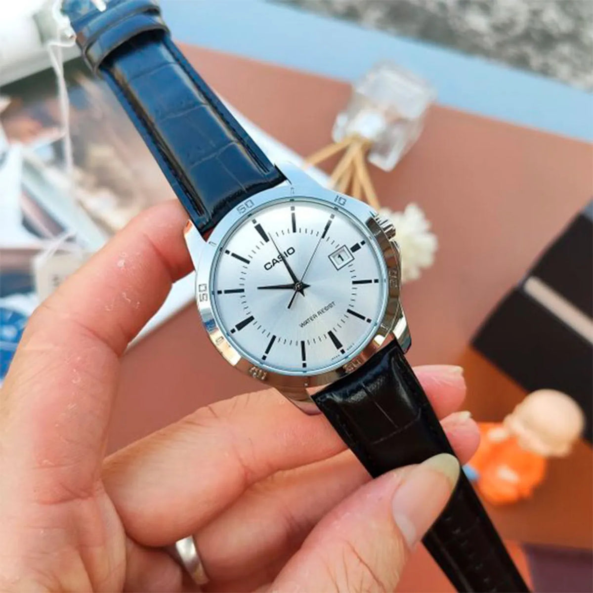 RELOJ CASIO CLASICO MTP-V004L-7A CUERO